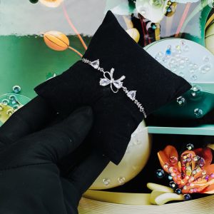 Bow tie bracelet 013