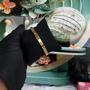 Gold bracelet 017