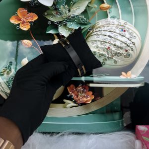 Gold black bracelet 022