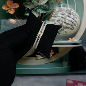 Gold D.W bracelet 030