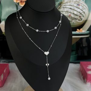 Silver pearl necklace 044