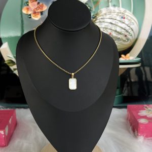 Gold necklace 045