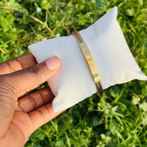 Engraved gold twist bracelet 002