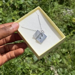 Engraved silver envelope 017