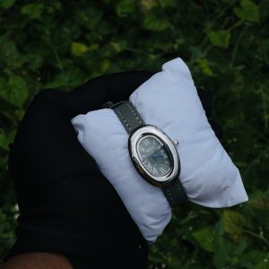 Rebirth grey face strap watch