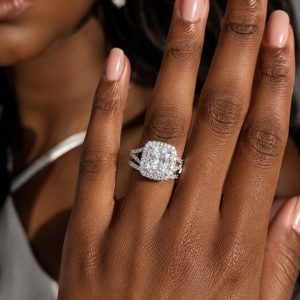 Silver wedding f ring 002 size 9