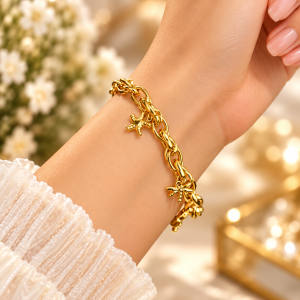 Gold star d charm bracelet 007