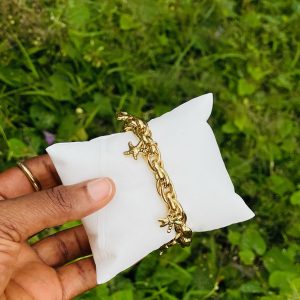 Gold star d charm bracelet 007