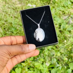 Engraved silver oval plain picture locket