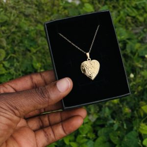 Engraved gold heart picture locket necklace