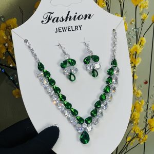 Fashion green crystal set