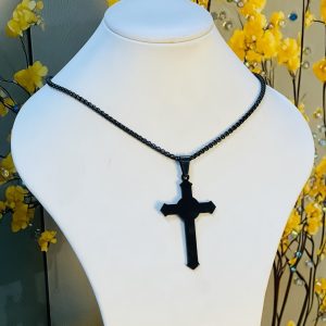 Engraved black necklace 071