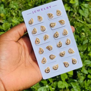 Stud earrings 005 3pcs